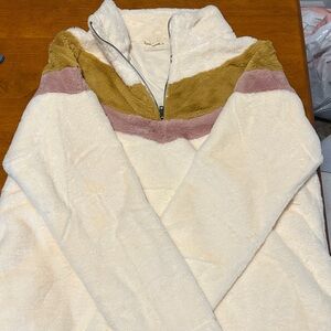 Hem & Thread Cozy Fleece Pullover